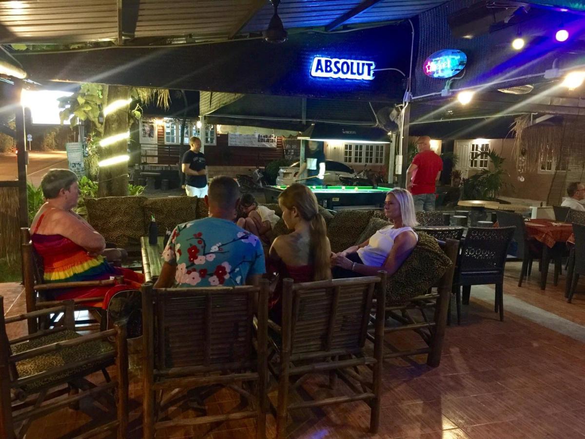 Harry'S Beach Club Ban Phe Dış mekan fotoğraf