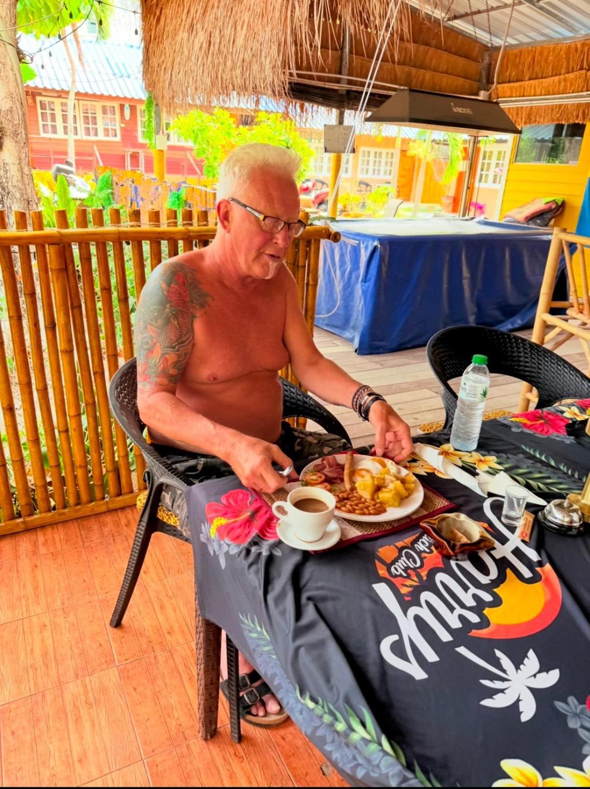 Harry'S Beach Club Ban Phe Dış mekan fotoğraf